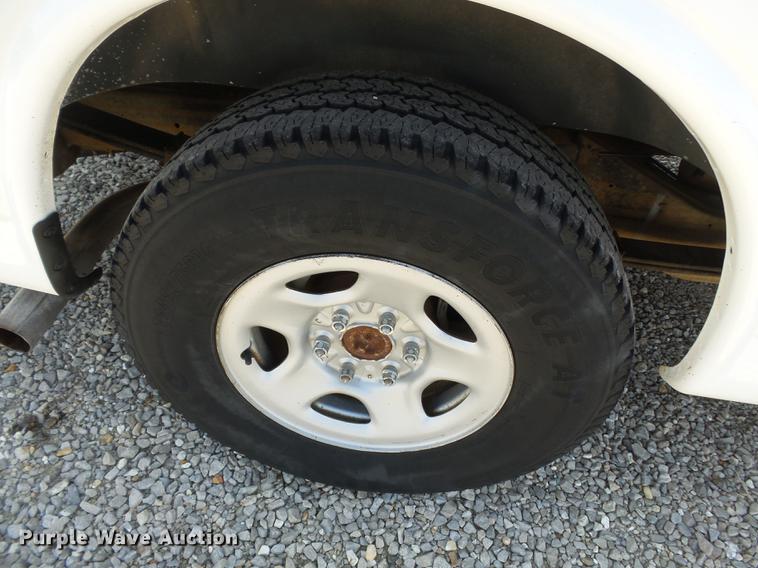 image for item DD2277 2006 Chevrolet Express 1500 van