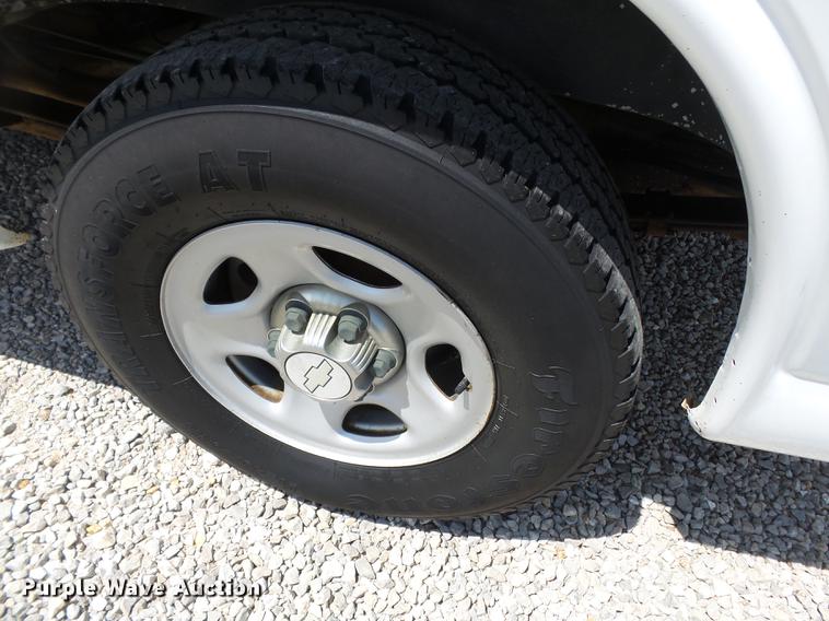 image for item DD2277 2006 Chevrolet Express 1500 van