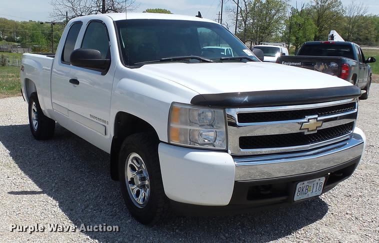 image for item DD2279 2007 Chevrolet Silverado 1500 Ext. Cab pickup truck