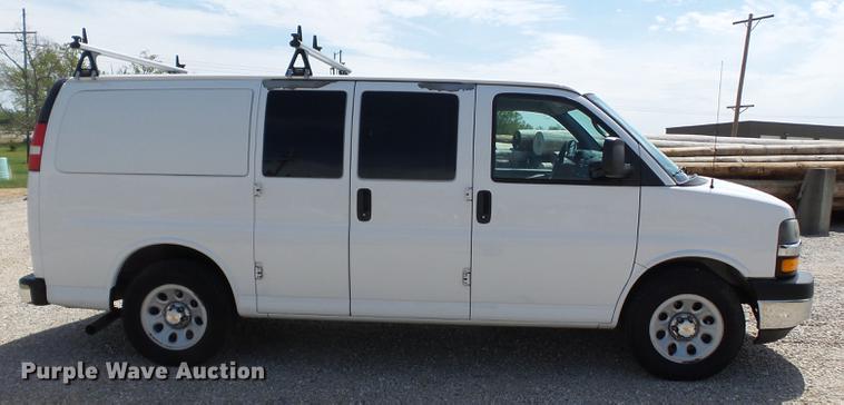 image for item DD2281 2013 Chevrolet Express 1500 van