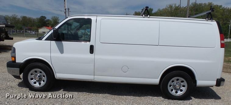 image for item DD2281 2013 Chevrolet Express 1500 van