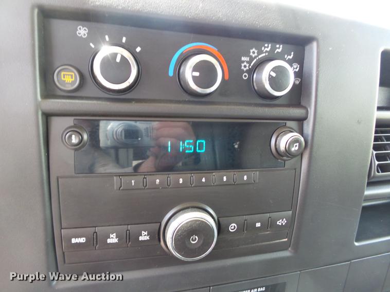 image for item DD2281 2013 Chevrolet Express 1500 van