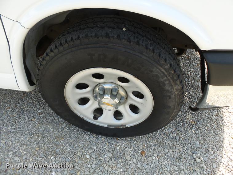 image for item DD2281 2013 Chevrolet Express 1500 van