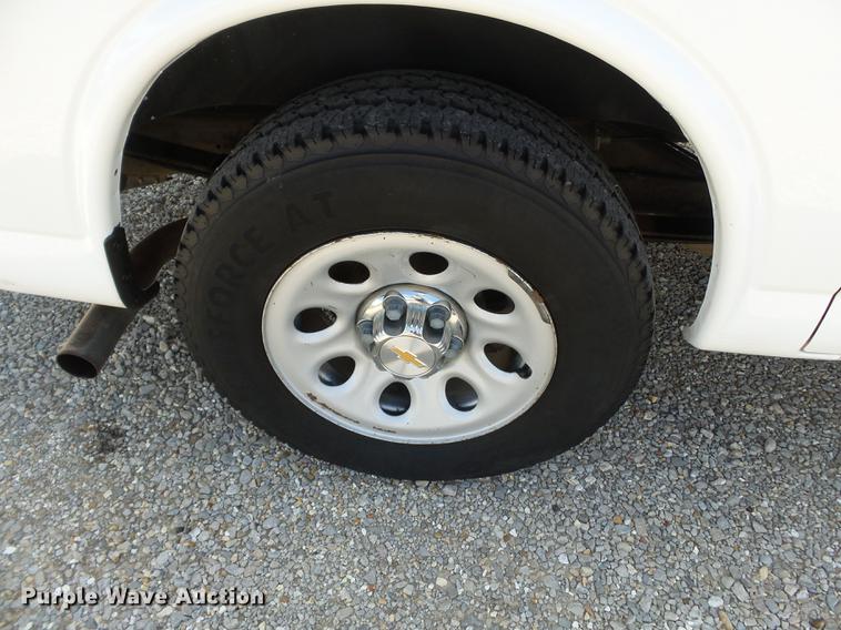 image for item DD2281 2013 Chevrolet Express 1500 van