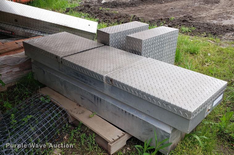 image for item DD4120 (4) toolboxes