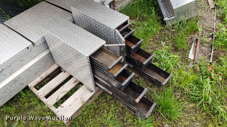 image for item DD4120 (4) toolboxes