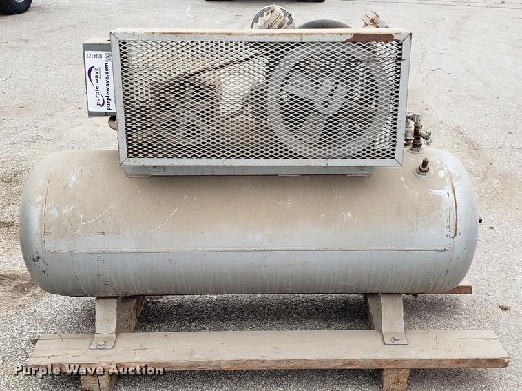 image for item DD4127 Compressed Air Systems air compressor