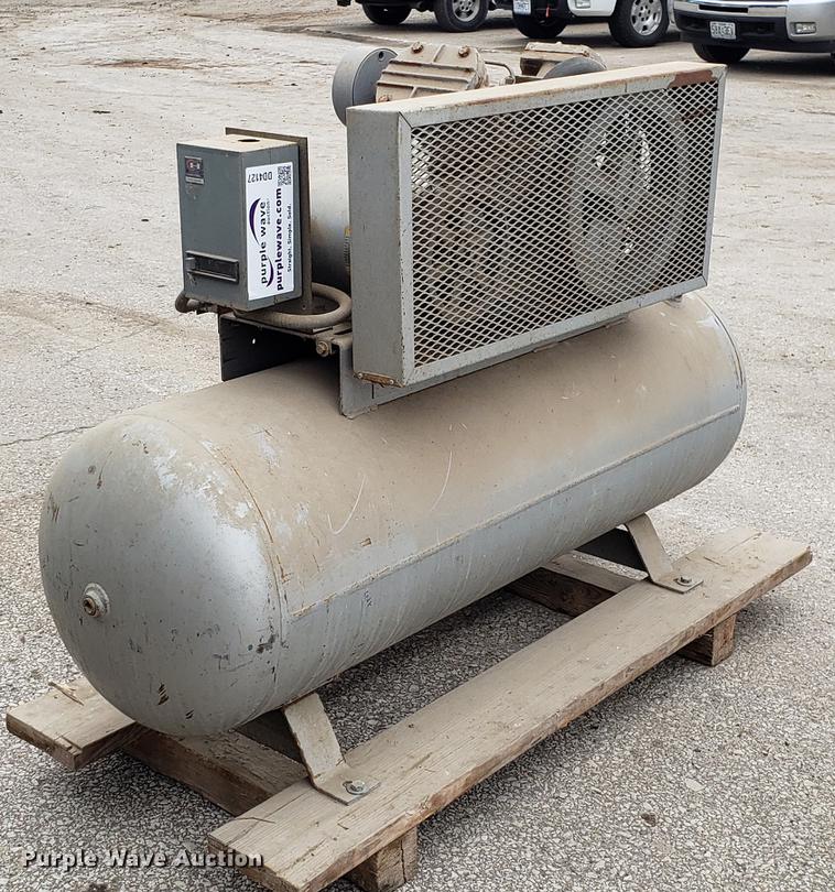 image for item DD4127 Compressed Air Systems air compressor