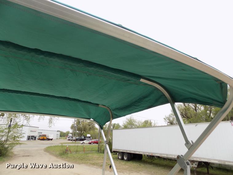 image for item DE1164 2005 Voyager pontoon boat