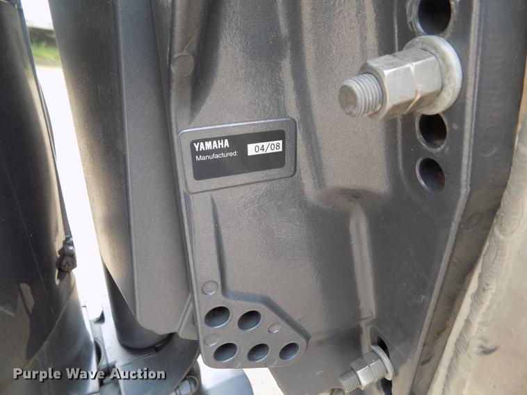 image for item DE1164 2005 Voyager pontoon boat