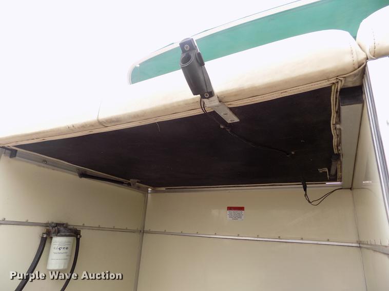 image for item DE1164 2005 Voyager pontoon boat