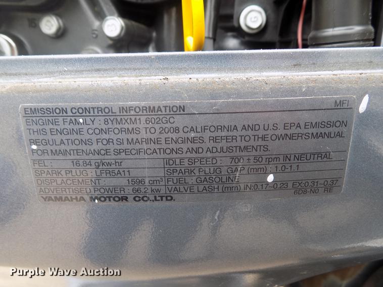 image for item DE1164 2005 Voyager pontoon boat