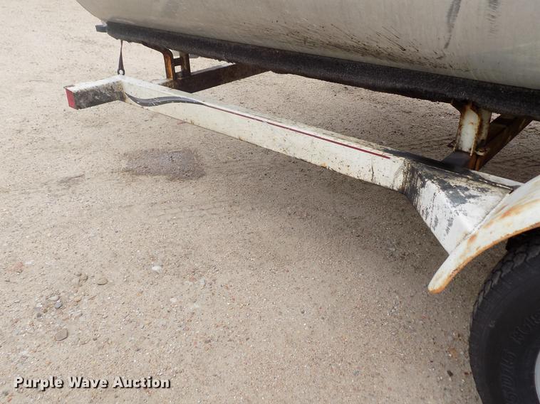 image for item DE1164 2005 Voyager pontoon boat