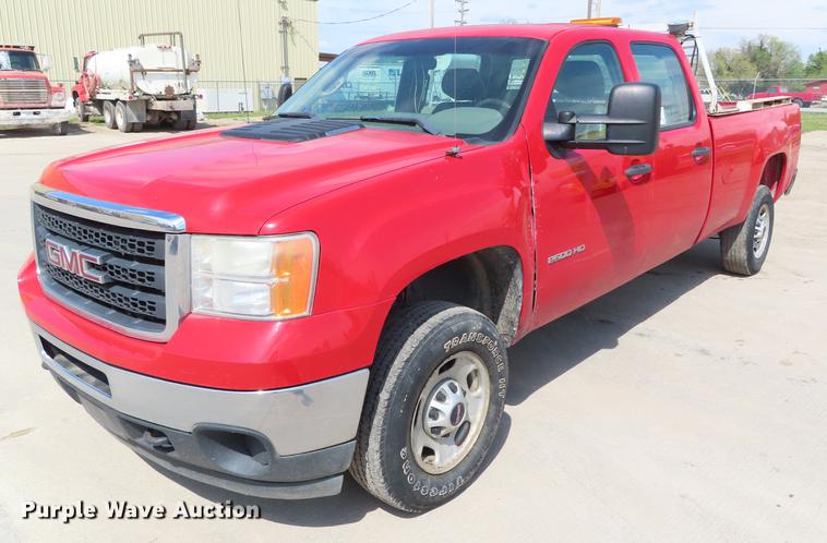 image for item DE3451 2011 GMC Sierra 2500HD Crew Cab pickup truck