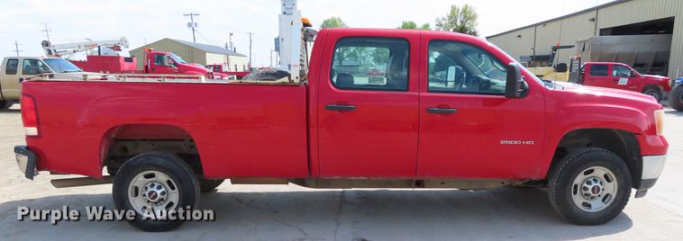 image for item DE3451 2011 GMC Sierra 2500HD Crew Cab pickup truck
