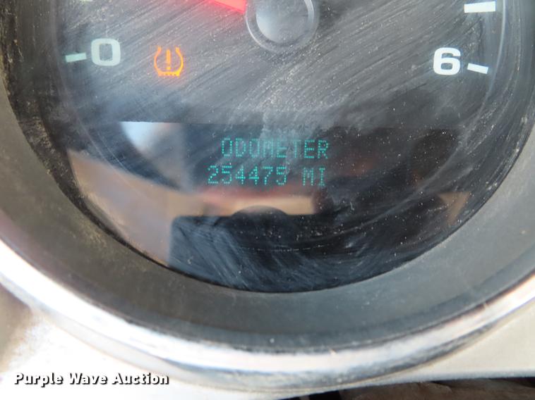 image for item DE3451 2011 GMC Sierra 2500HD Crew Cab pickup truck