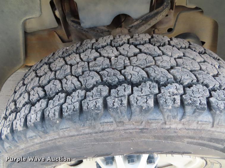 image for item DE3451 2011 GMC Sierra 2500HD Crew Cab pickup truck