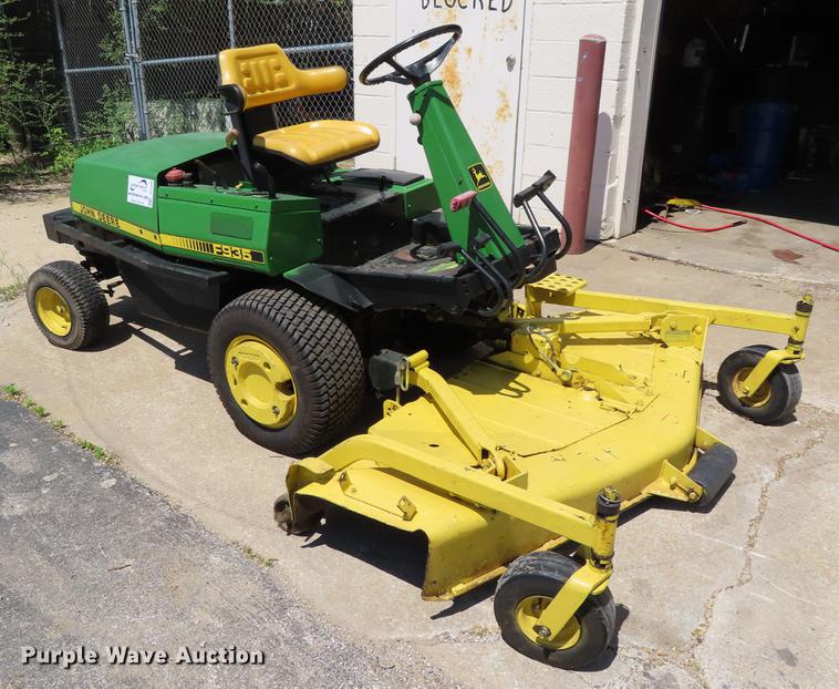 image for item DE3480 John Deere F935 lawn mower