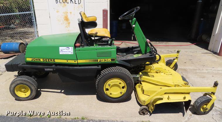 image for item DE3480 John Deere F935 lawn mower