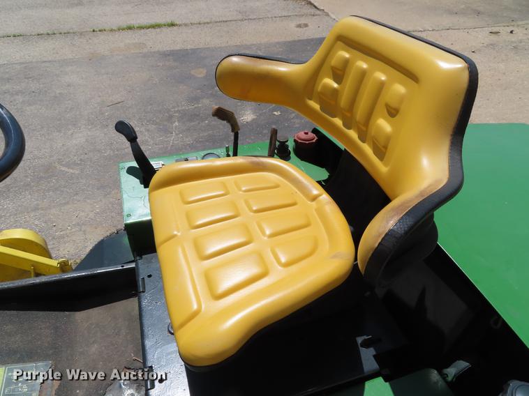 image for item DE3480 John Deere F935 lawn mower