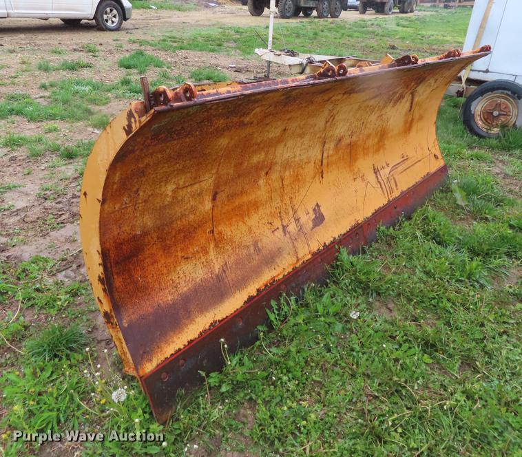 image for item DE3484 Henke snow plow