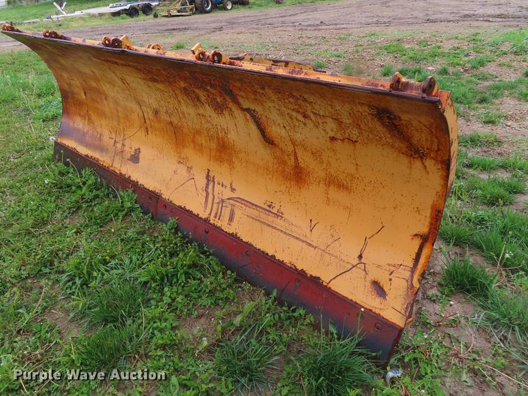 image for item DE3484 Henke snow plow