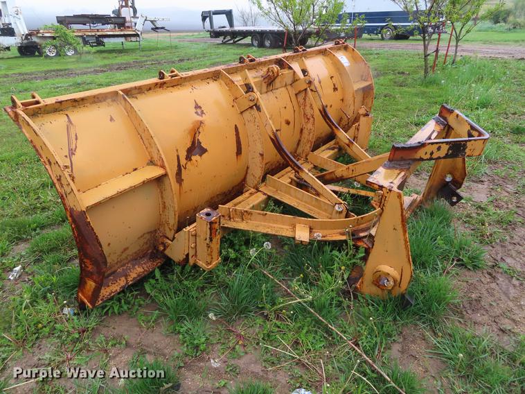 image for item DE3484 Henke snow plow