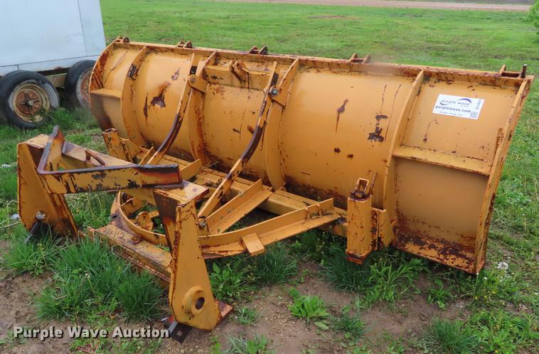 image for item DE3484 Henke snow plow