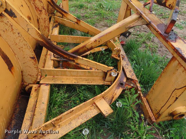 image for item DE3484 Henke snow plow