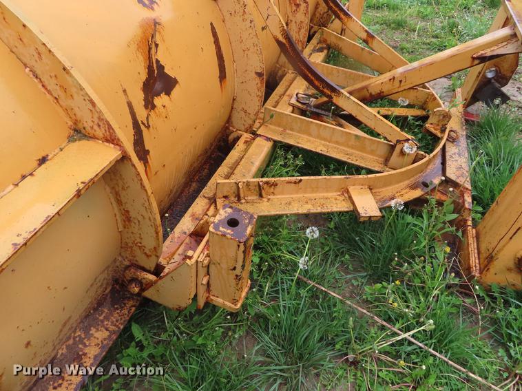 image for item DE3484 Henke snow plow