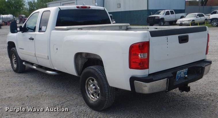 image for item DE3892 2007 Chevrolet Silverado 2500HD Ext. Cab pickup truck