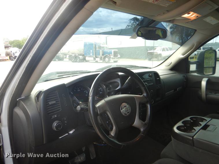 image for item DE3892 2007 Chevrolet Silverado 2500HD Ext. Cab pickup truck