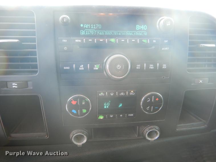 image for item DE3892 2007 Chevrolet Silverado 2500HD Ext. Cab pickup truck