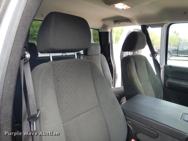 image for item DE3892 2007 Chevrolet Silverado 2500HD Ext. Cab pickup truck