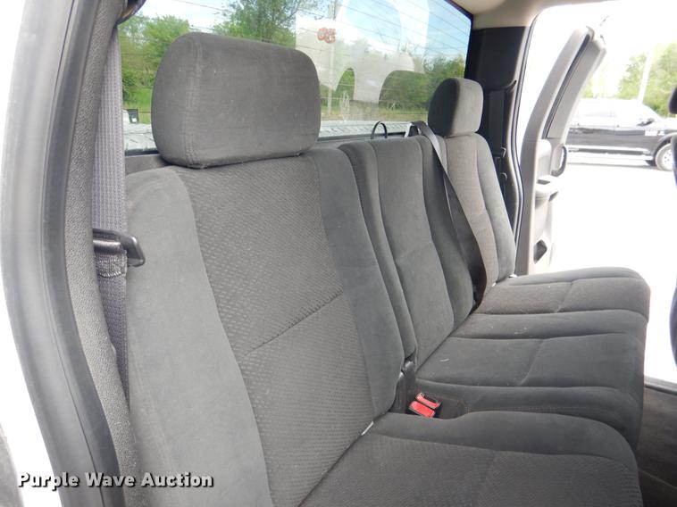 image for item DE3892 2007 Chevrolet Silverado 2500HD Ext. Cab pickup truck