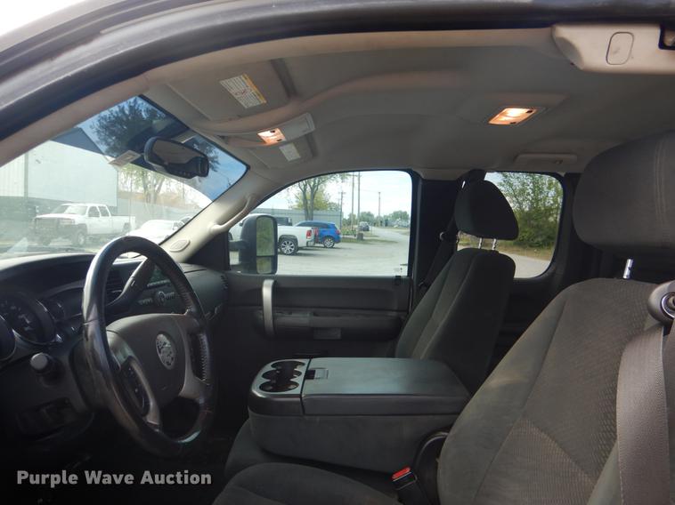 image for item DE3892 2007 Chevrolet Silverado 2500HD Ext. Cab pickup truck