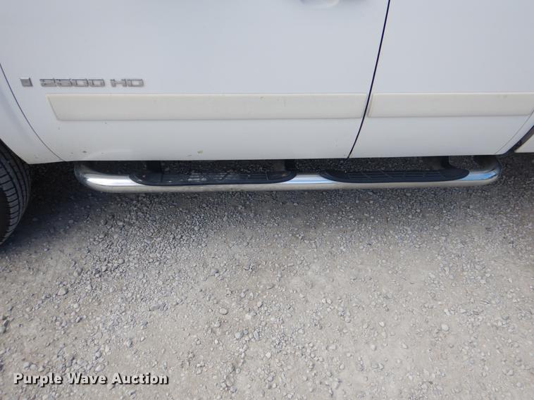 image for item DE3892 2007 Chevrolet Silverado 2500HD Ext. Cab pickup truck
