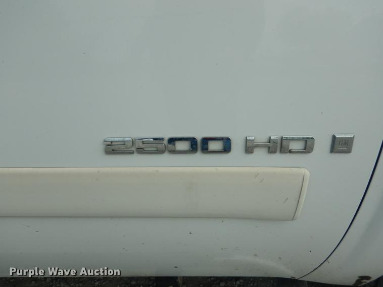 image for item DE3892 2007 Chevrolet Silverado 2500HD Ext. Cab pickup truck