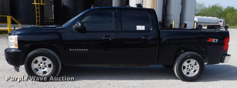 image for item DE3894 2011 Chevrolet Silverado 1500 Z71 Crew Cab pickup truck