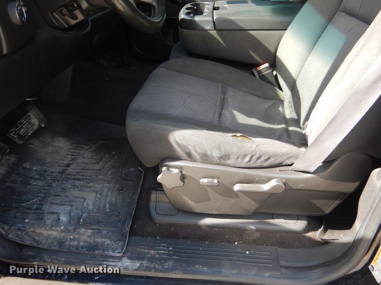 image for item DE3894 2011 Chevrolet Silverado 1500 Z71 Crew Cab pickup truck