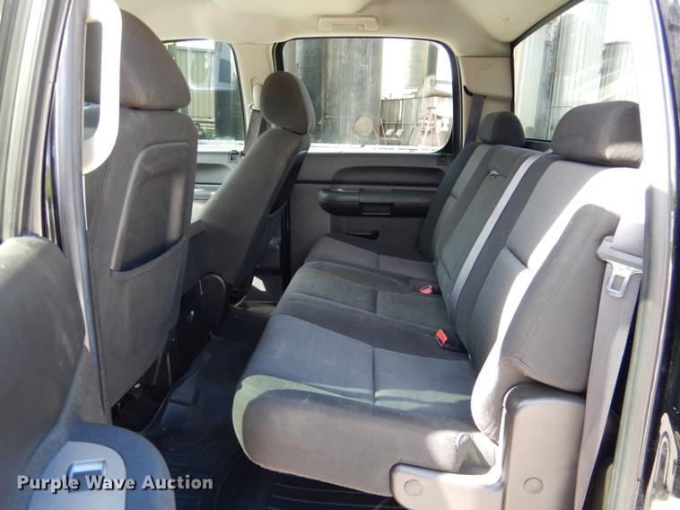 image for item DE3894 2011 Chevrolet Silverado 1500 Z71 Crew Cab pickup truck