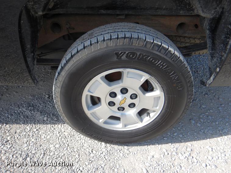 image for item DE3894 2011 Chevrolet Silverado 1500 Z71 Crew Cab pickup truck