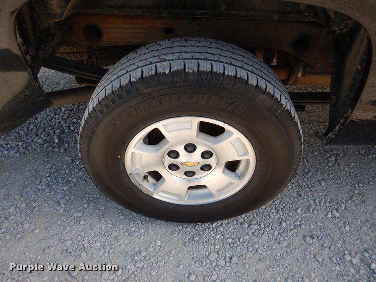 image for item DE3894 2011 Chevrolet Silverado 1500 Z71 Crew Cab pickup truck