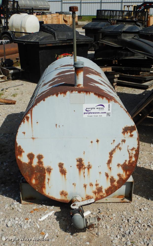 image for item DE3895 Fuel tank