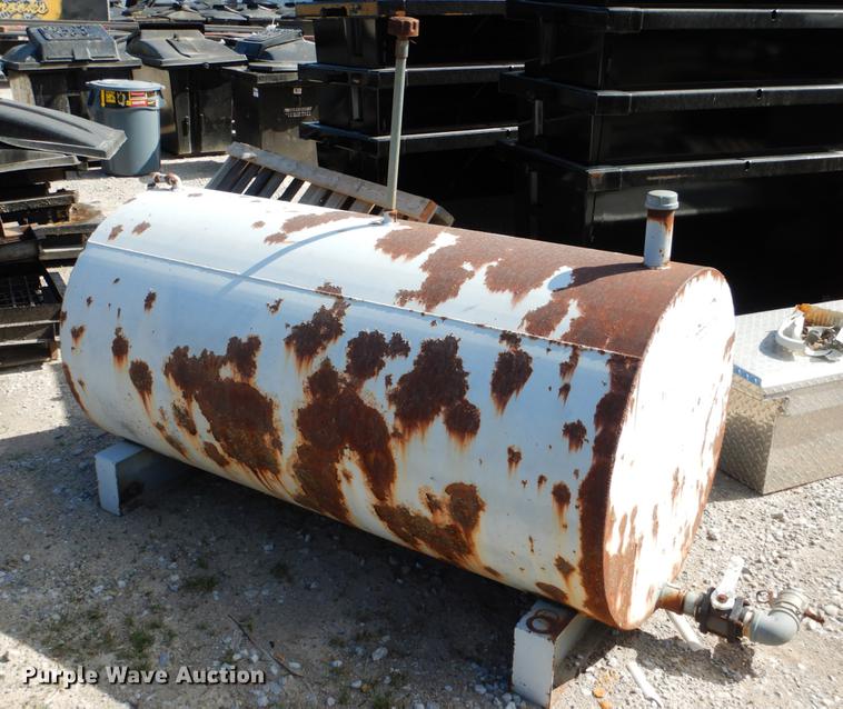 image for item DE3895 Fuel tank