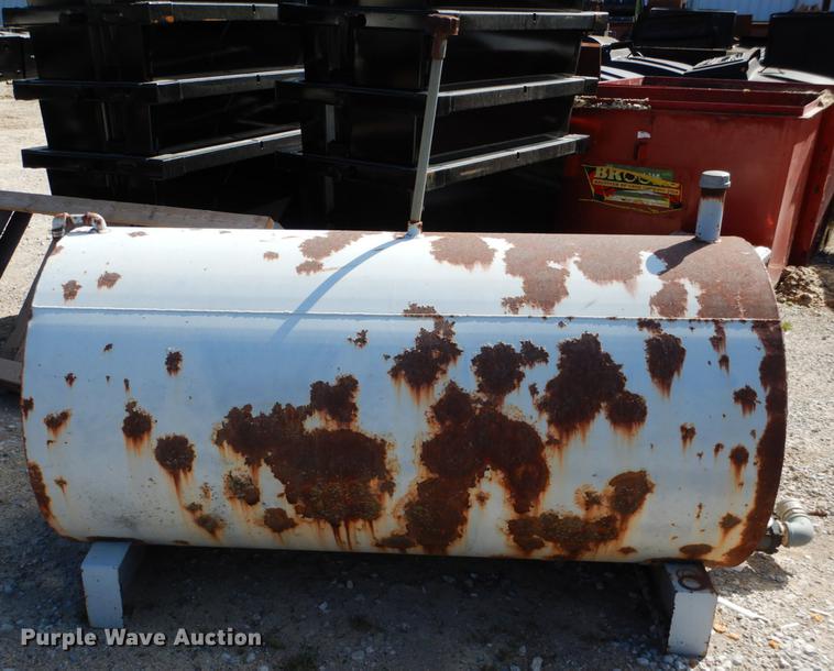 image for item DE3895 Fuel tank