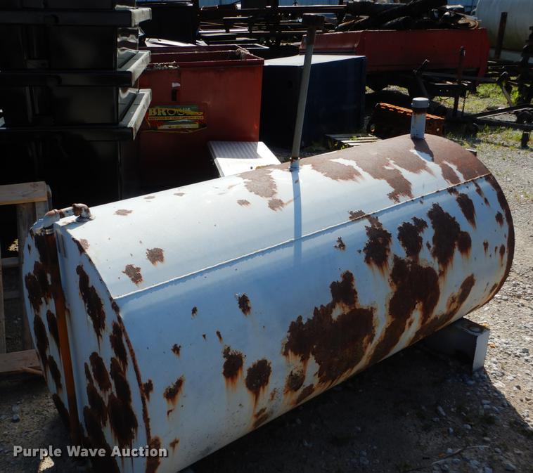 image for item DE3895 Fuel tank