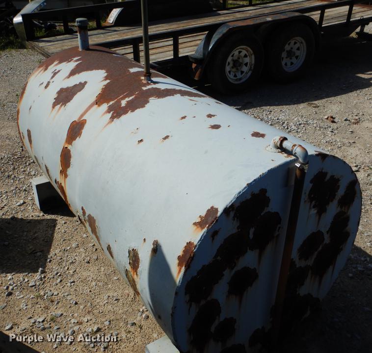 image for item DE3895 Fuel tank