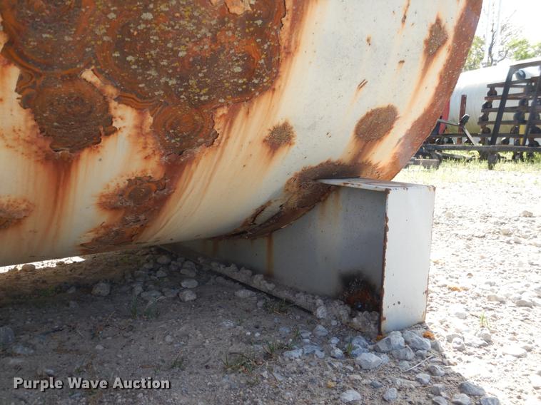 image for item DE3895 Fuel tank