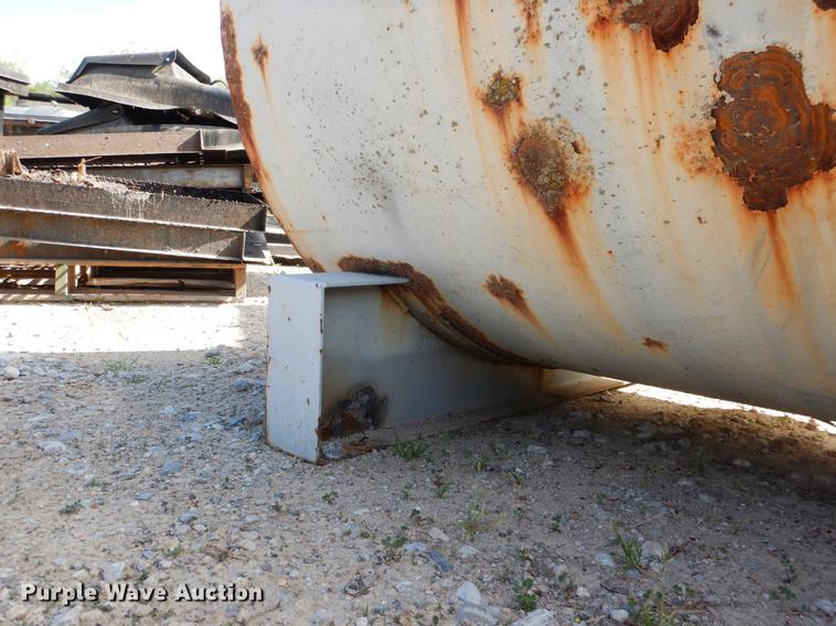 image for item DE3895 Fuel tank